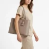 TOTE DONNA - GUESS TAUPE - HWBG69 74230